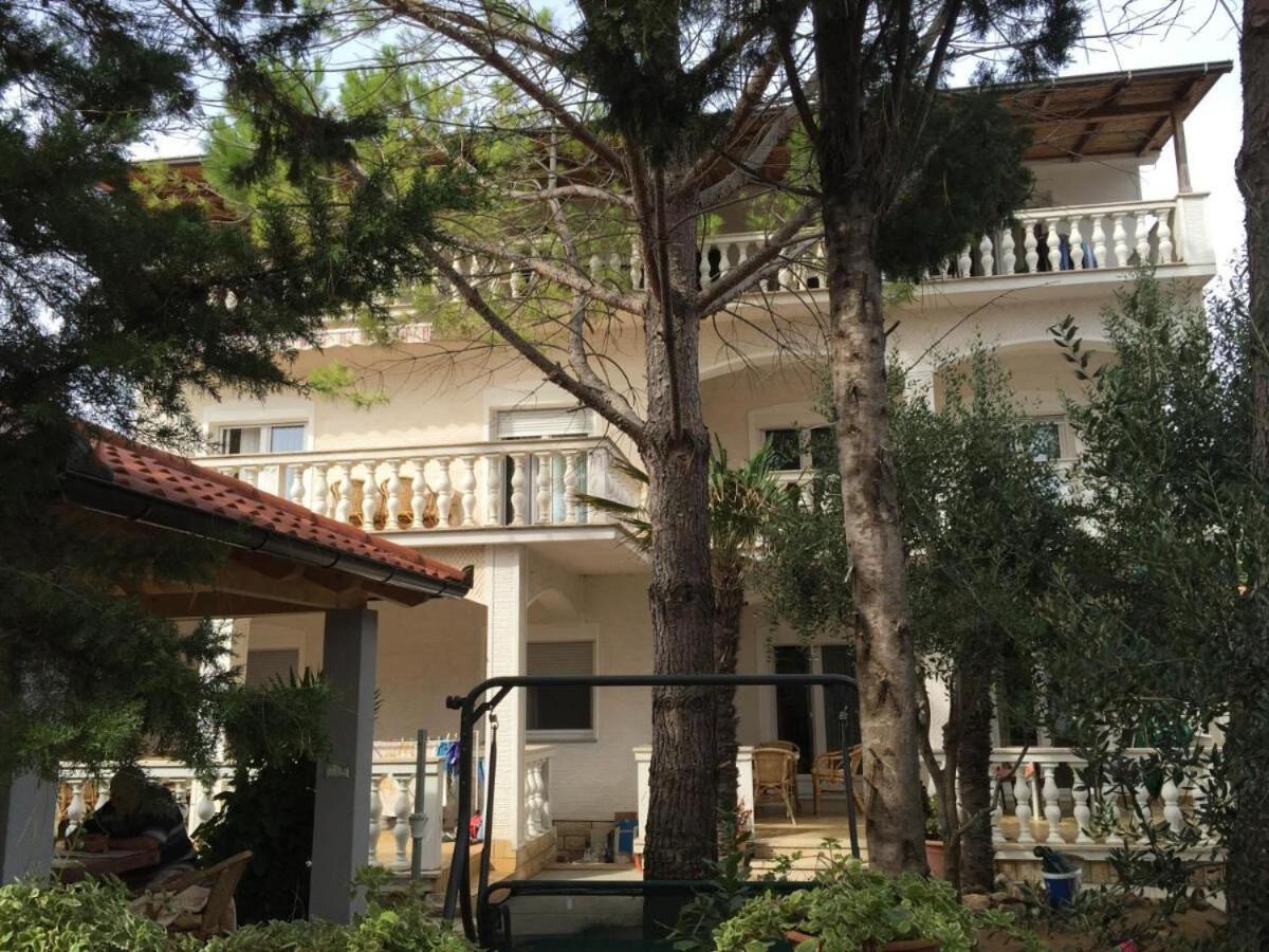 נין Apartments Ivica - With Parking מראה חיצוני תמונה