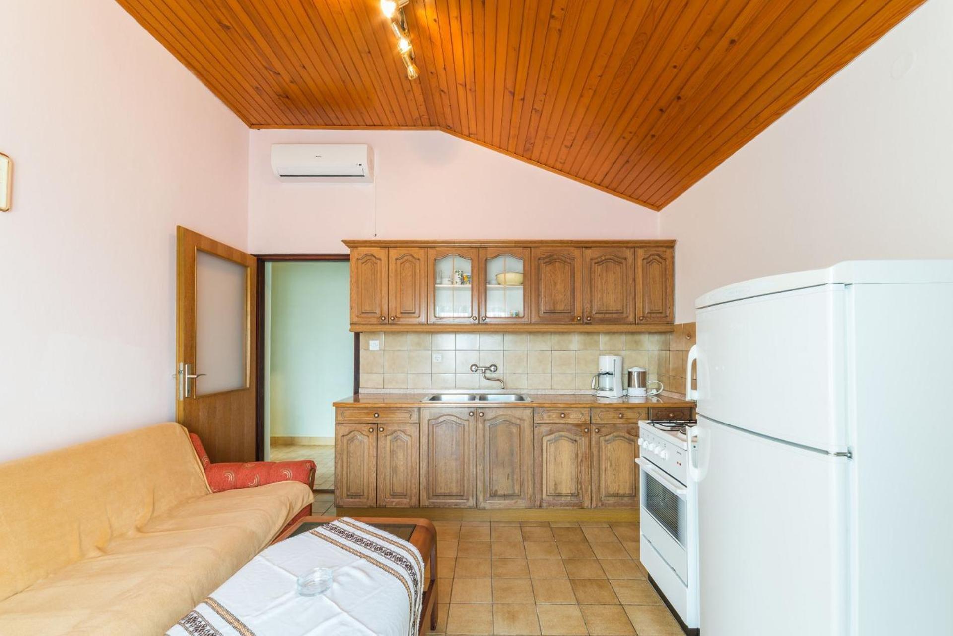 נין Apartments Ivica - With Parking מראה חיצוני תמונה