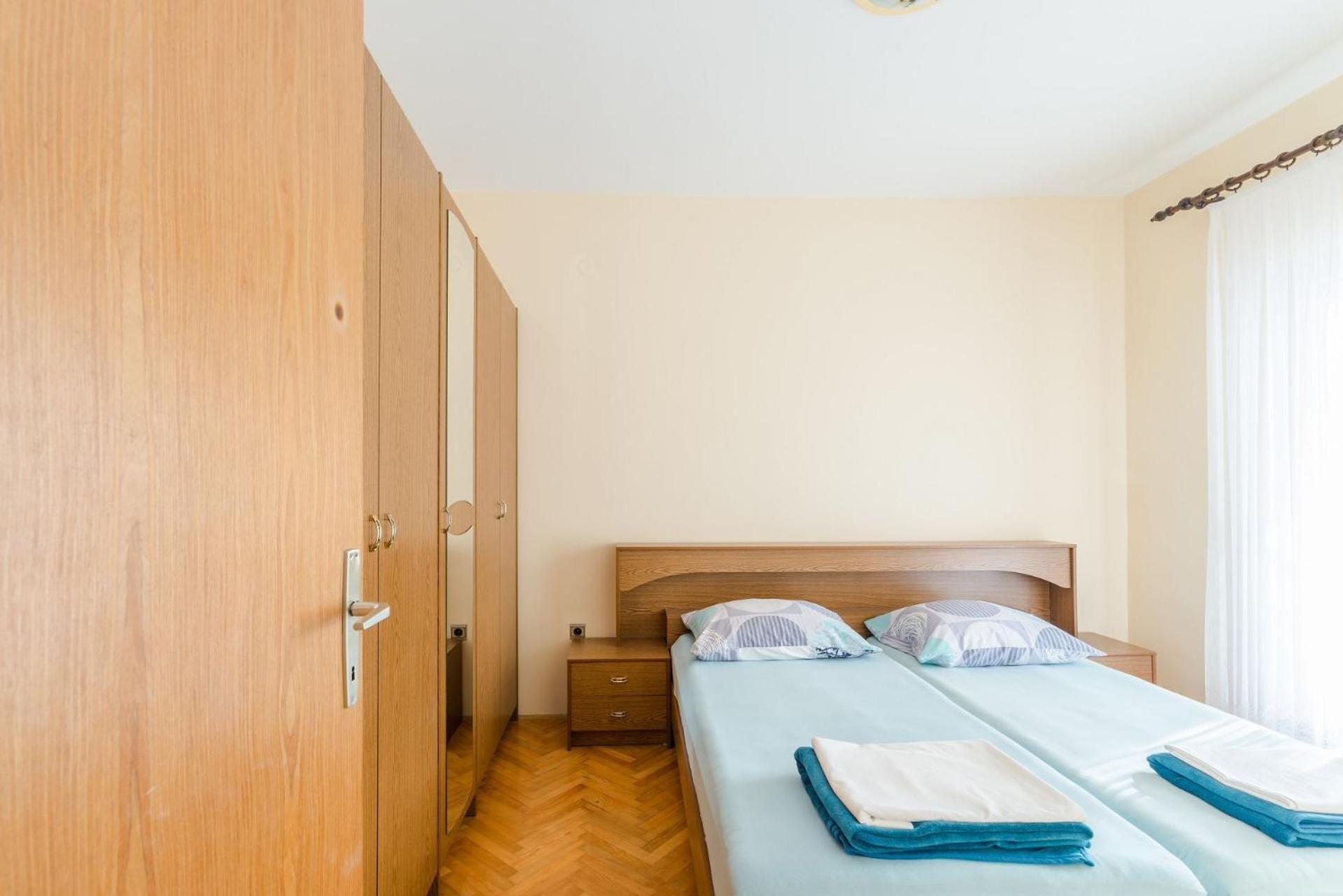 נין Apartments Ivica - With Parking מראה חיצוני תמונה