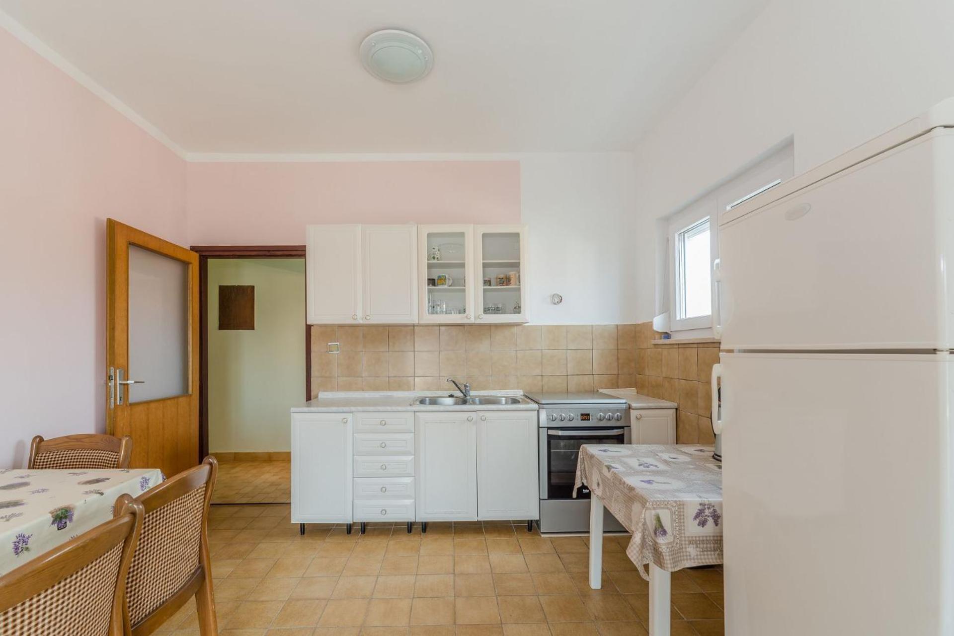 נין Apartments Ivica - With Parking מראה חיצוני תמונה
