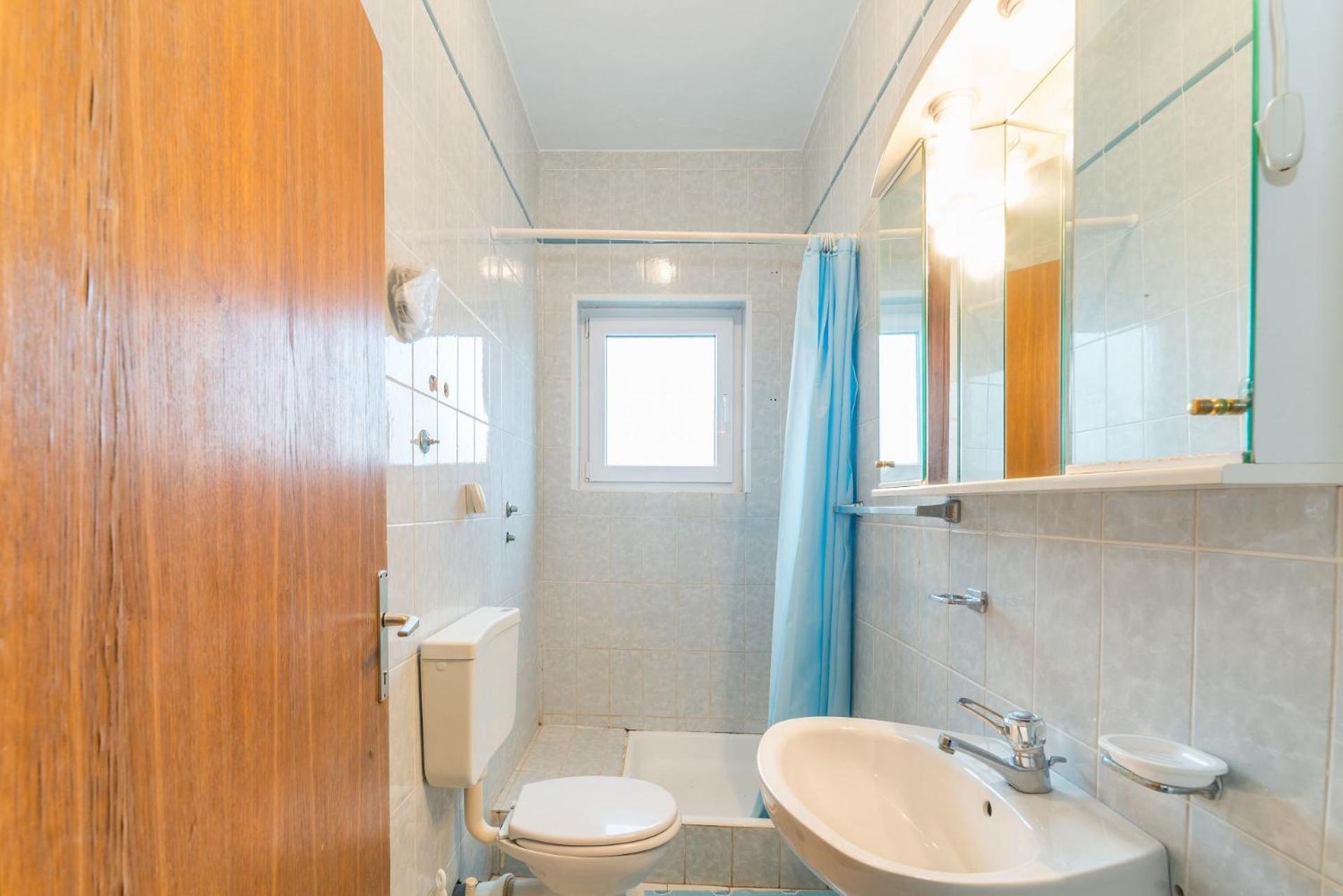 נין Apartments Ivica - With Parking מראה חיצוני תמונה
