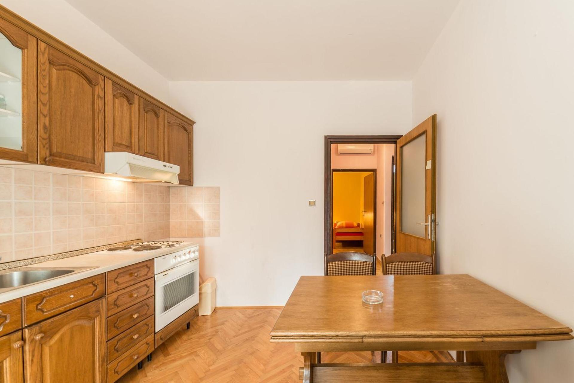 נין Apartments Ivica - With Parking מראה חיצוני תמונה