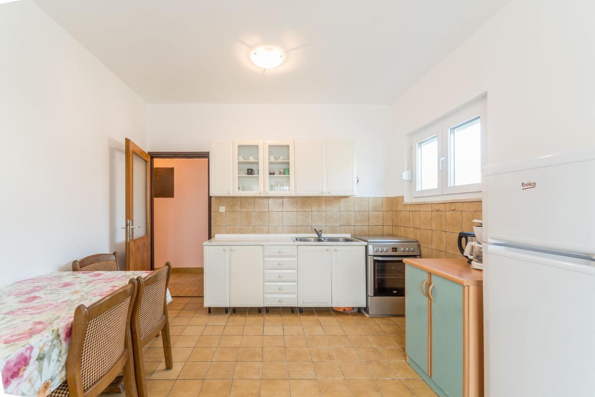 נין Apartments Ivica - With Parking מראה חיצוני תמונה